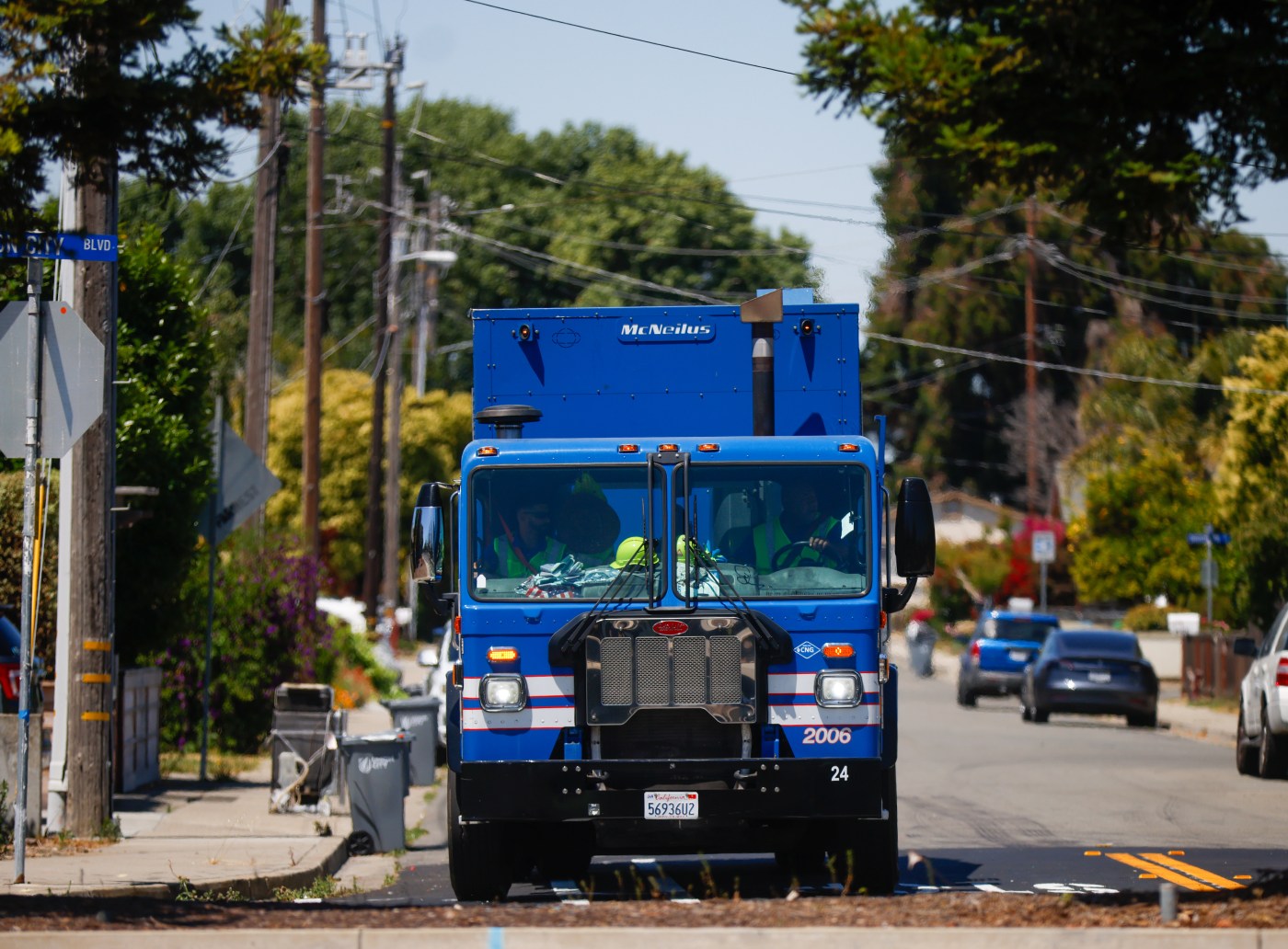 Bay Area sanitation workers set to return to work Saturday