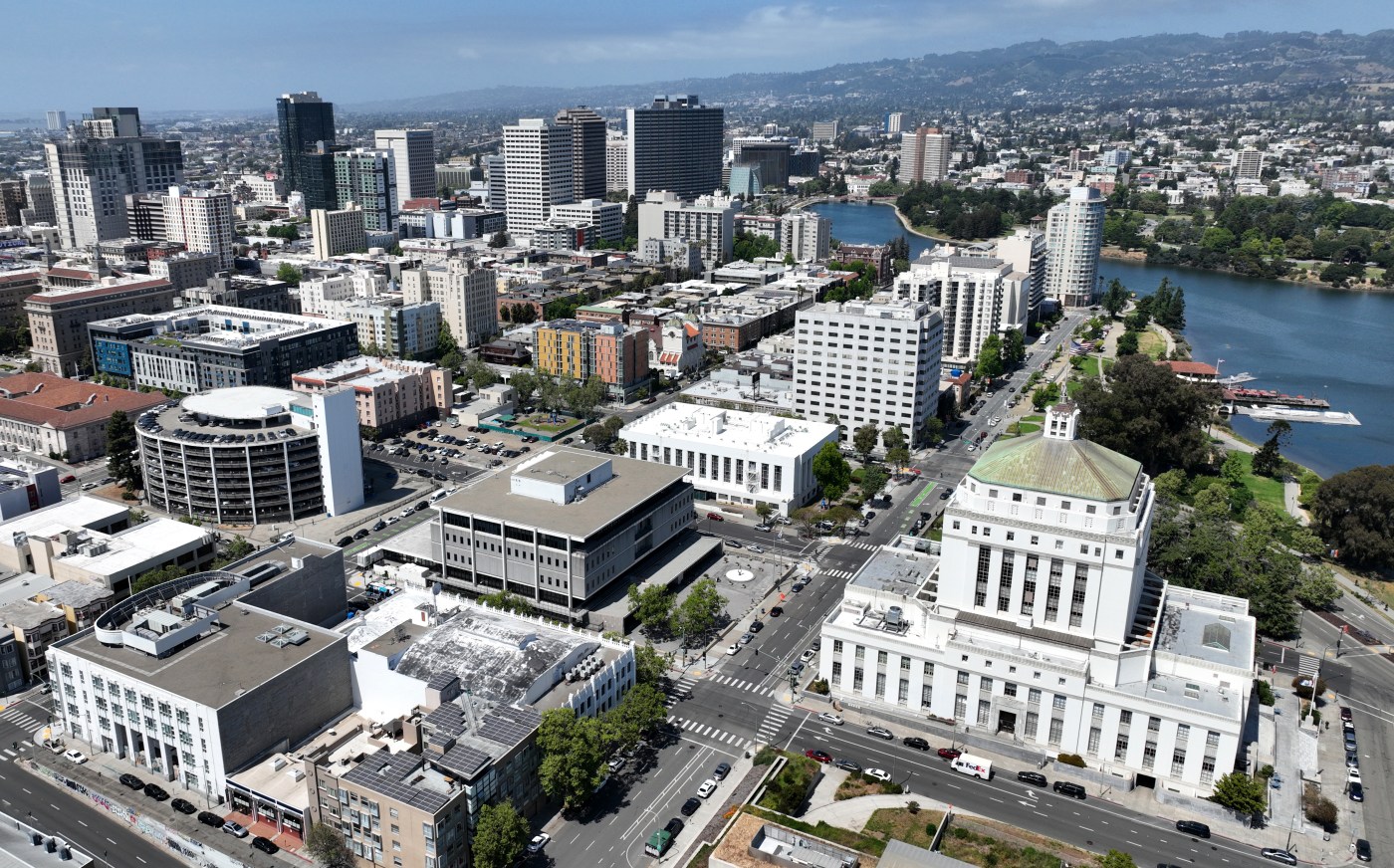 Minors were being trafficked from Oakland hotel where one missing girl stabbed another, police say