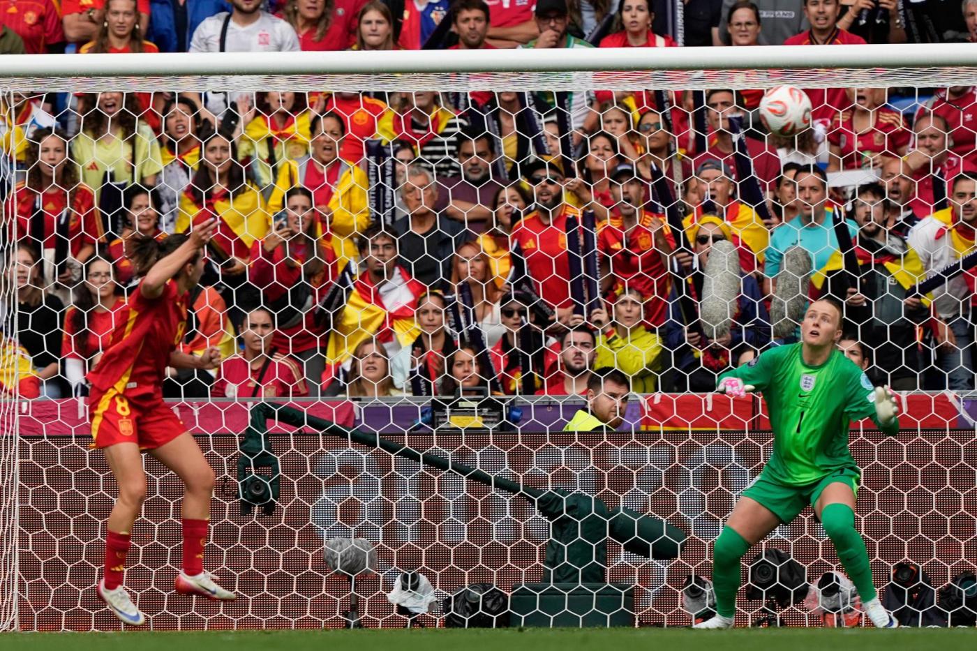 Euro 2025: England beats Spain in a penalty shootout after 1-1 draw to retain women’s title