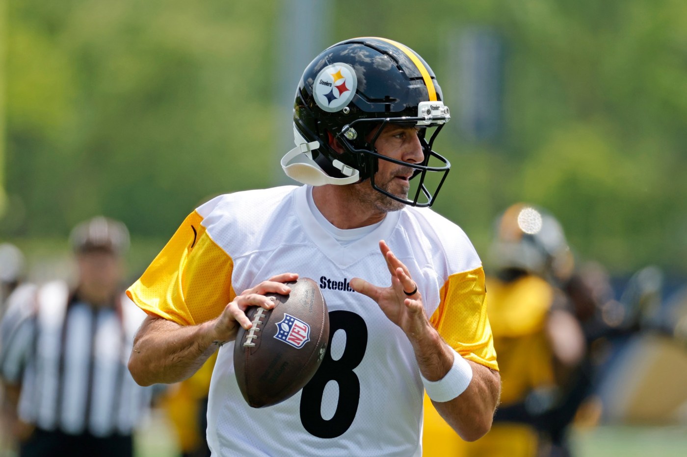 Aaron Rodgers, contract disputes and more NFL training camp storylines