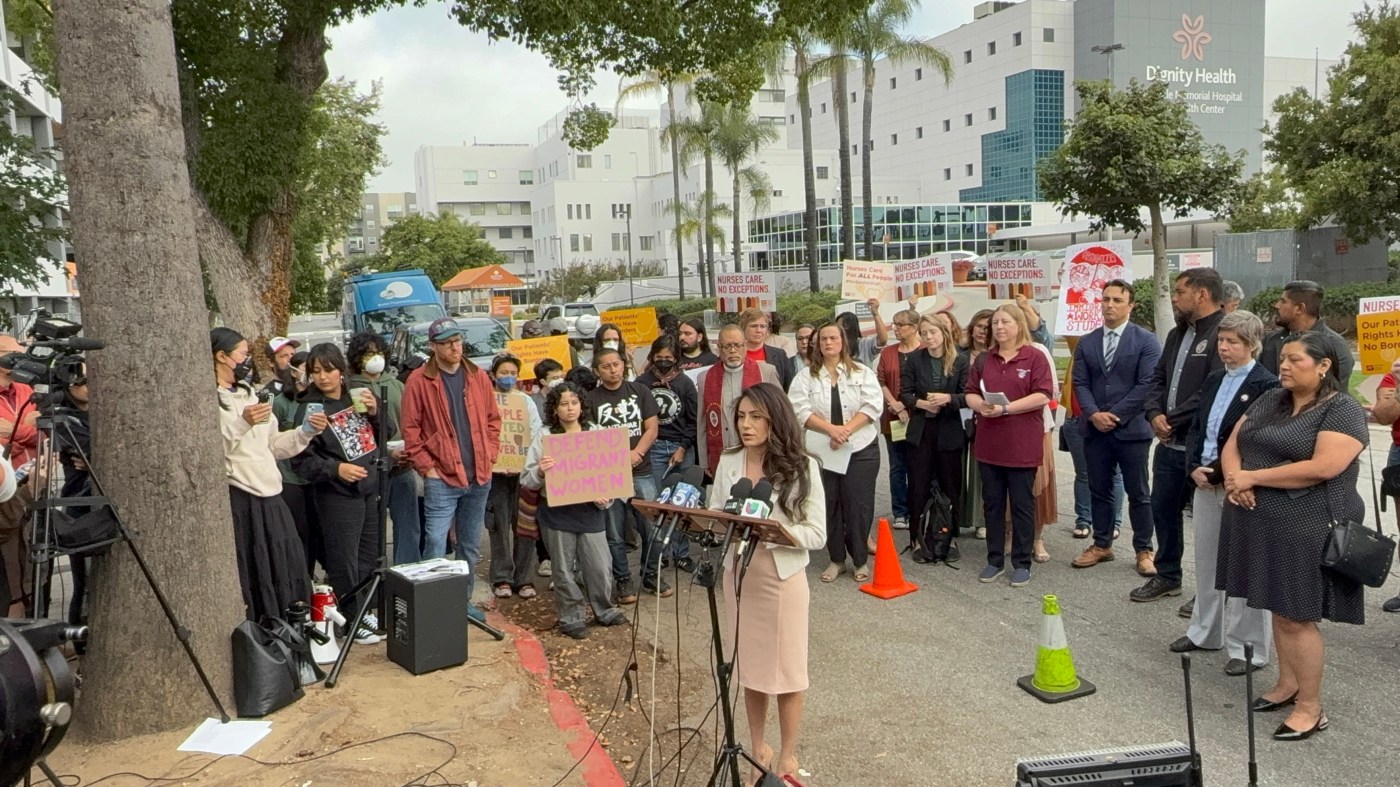 Presence of ICE inside California hospital denounced by local leaders, immigration activists