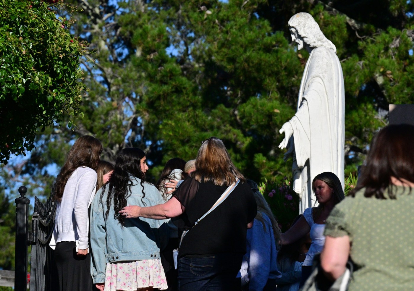 Hundreds join prayer service for Marin family missing in Texas floods