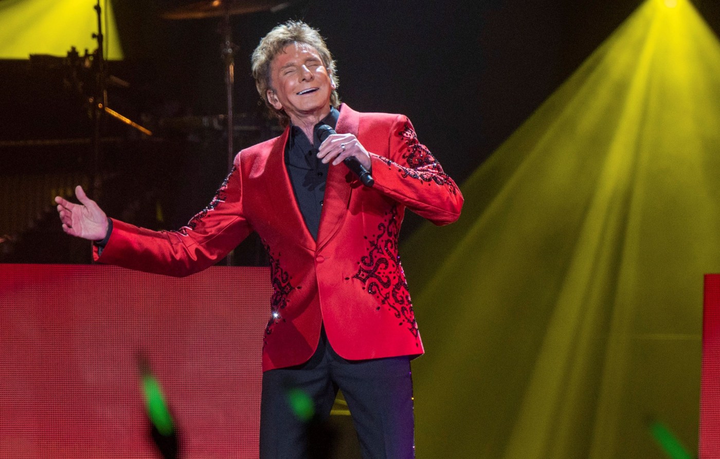 He wrote the songs: Barry Manilow bidding farewell to legendary career