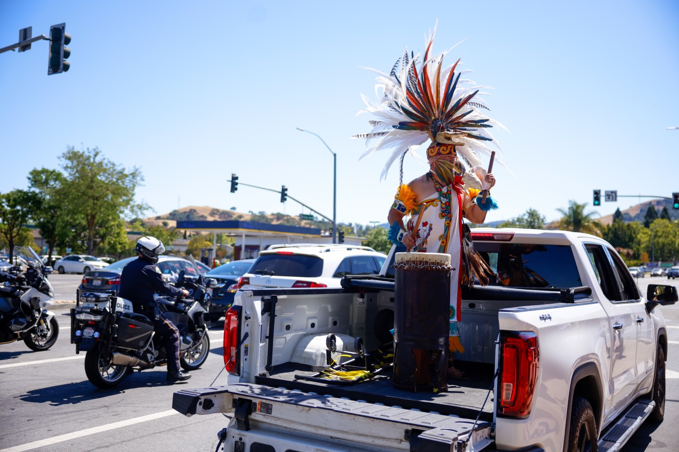 Protesters dance, march to Morgan Hill ICE office for immigrants’ rights