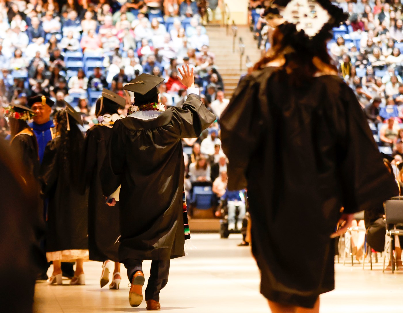 Tight job market forces Silicon Valley college grads to examine options