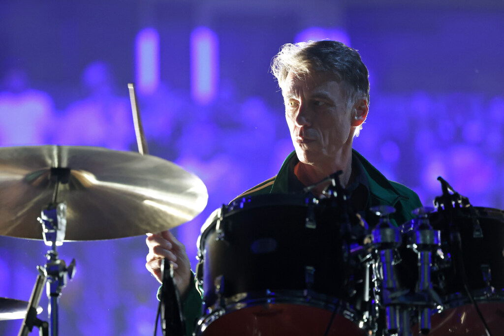 Pearl Jam drummer Matt Cameron leaves band after ’27 fantastic years’