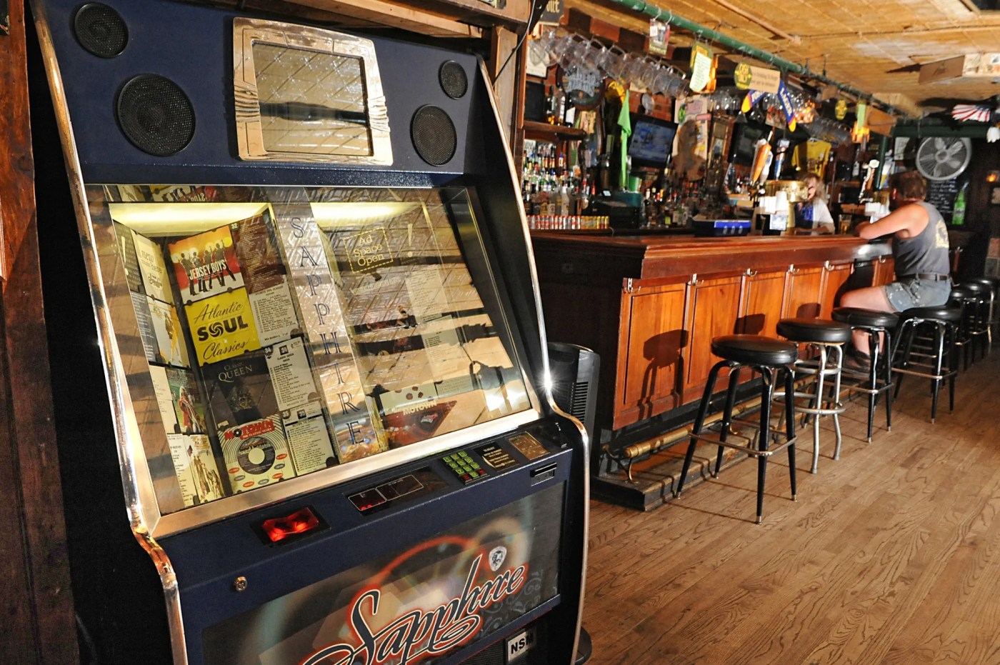 Restaurants, bars consider turning off music as licensing fees skyrocket