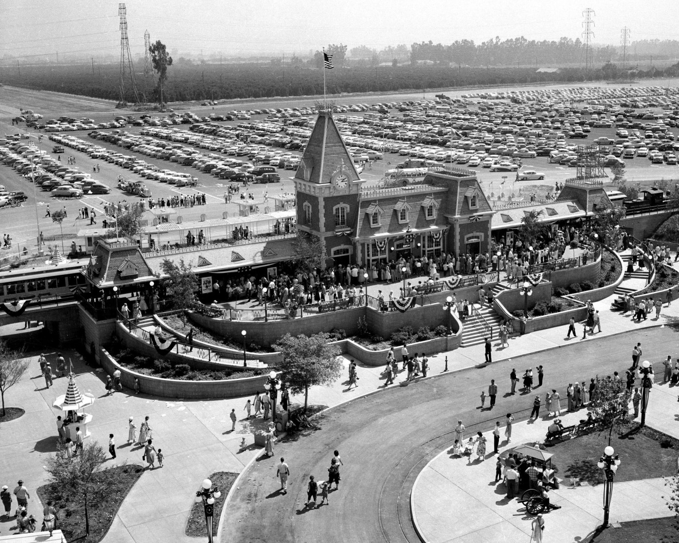 Disneyland had a nightmare start in 1955, but ‘Walt’s Folly’ quickly won over fans