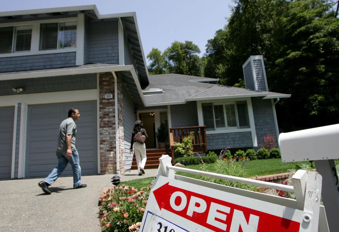 Letters: Front-page story is a celebration of economic disparity