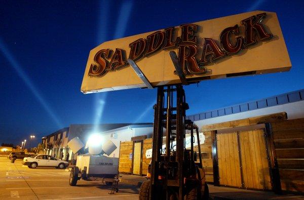Legendary country bar The Saddle Rack is back in business in the Bay Area