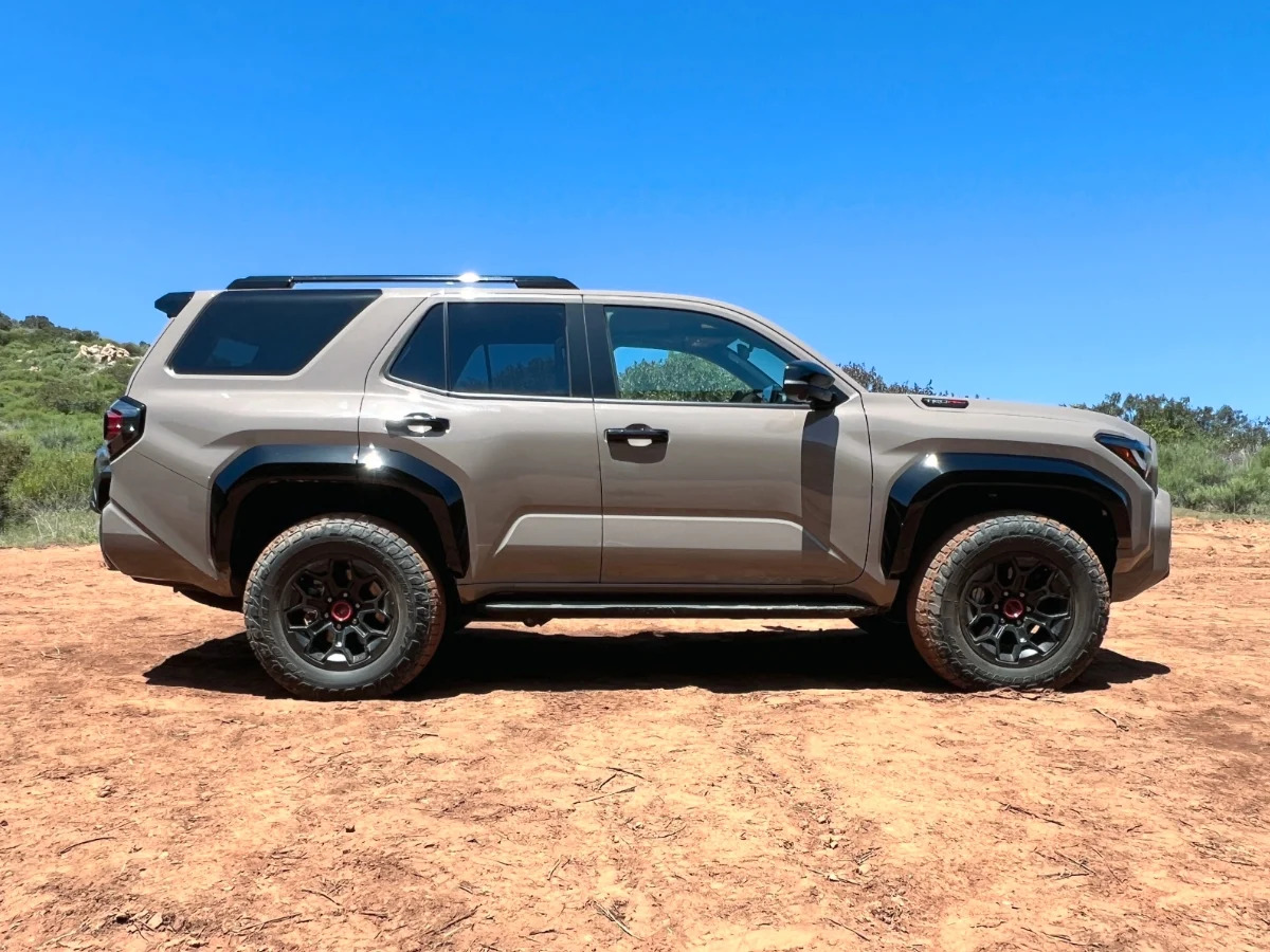 The 2025 Toyota 4Runner 4WD Limited SUV