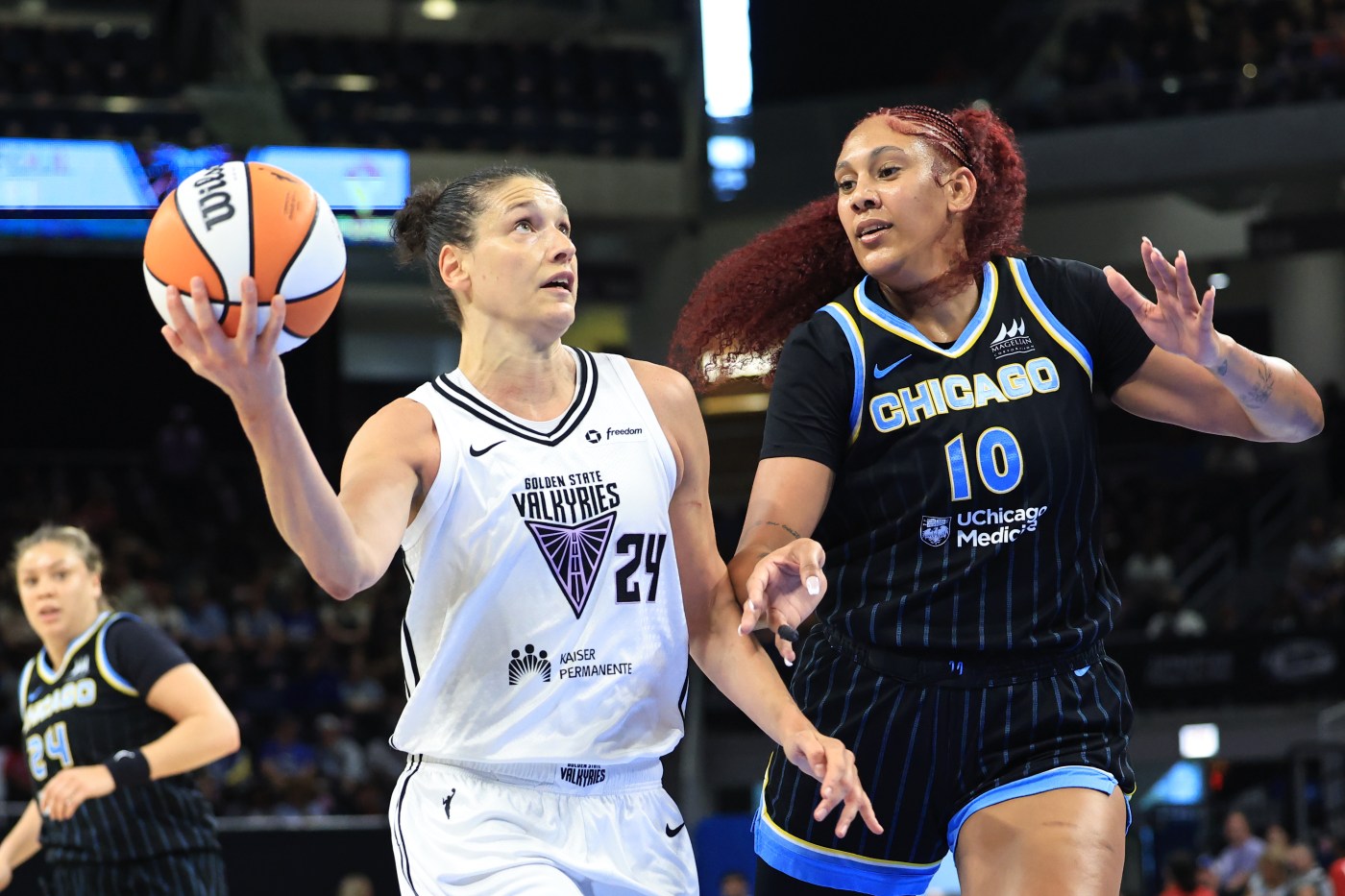 Valkyries use third-quarter surge to blow out Sky, extend win streak to four