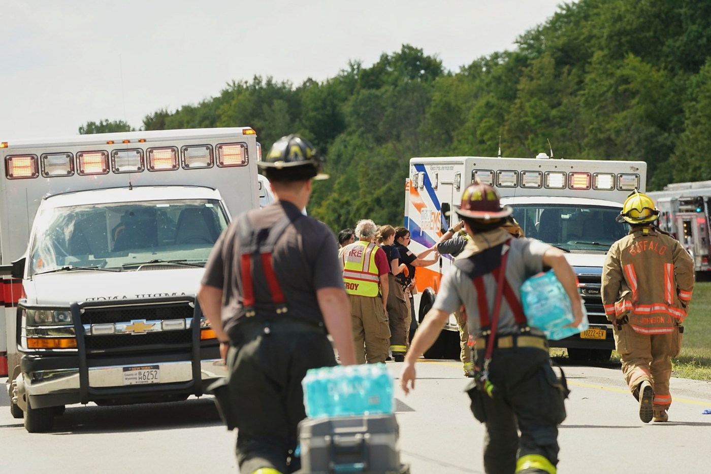 Rollover crash involving tour bus in New York leaves several dead, others injured
