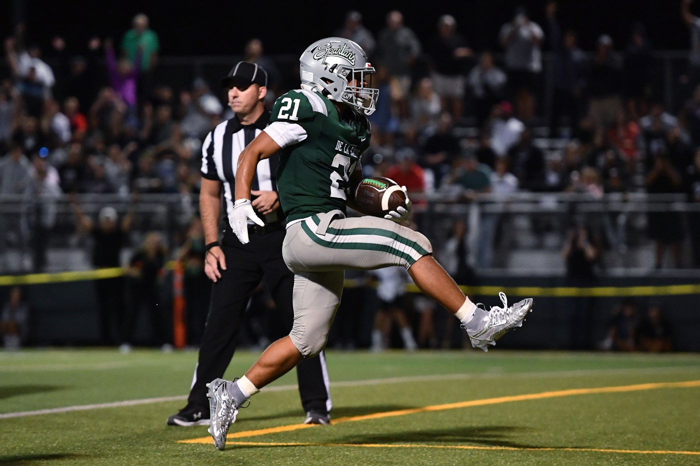 Duece Jones-Drew carries shorthanded De La Salle past Florida powerhouse Lakeland
