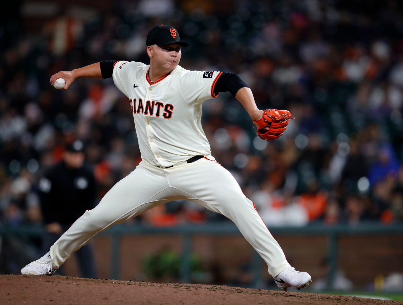 SF Giants’ Kai-Wei Teng earns first win of career by blanking Nationals out of bullpen