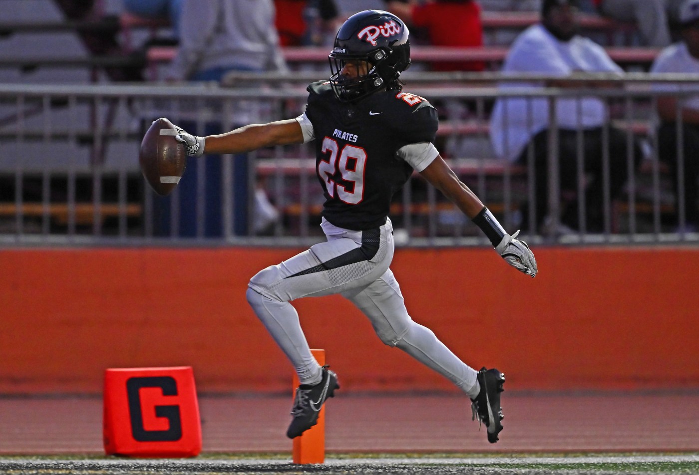 Pittsburg shows explosiveness, and some inexperience, in season-opener vs. Granite Bay