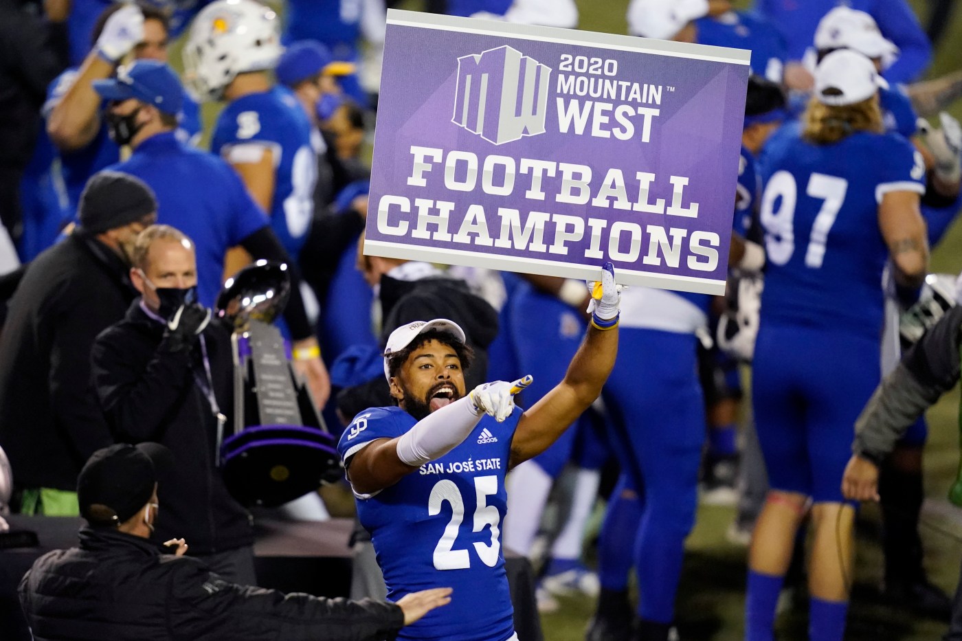 Mailbag: Mountain West survival odds, CFP models (32 teams?), a Pac-12 lawsuit hypothetical, Wilcox’s future and loads more
