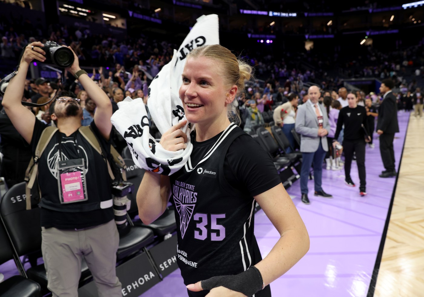 Former Valkyries guard Julie Vanloo comes full circle in emotional return to Bay Area