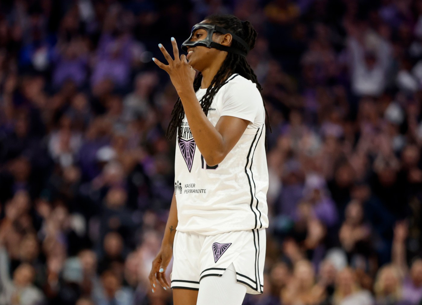 Valkyries takeaways: Golden State catches fire in second half to beat last-place Sun