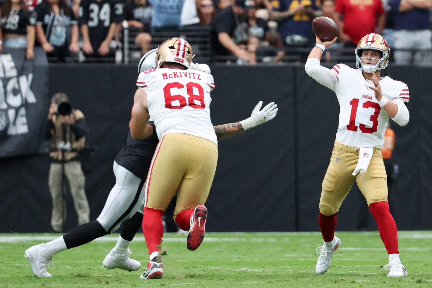 Kurtenbach: 49ers Studs and Duds — Purdy shows poise vs. Raiders, key draft pick confuses