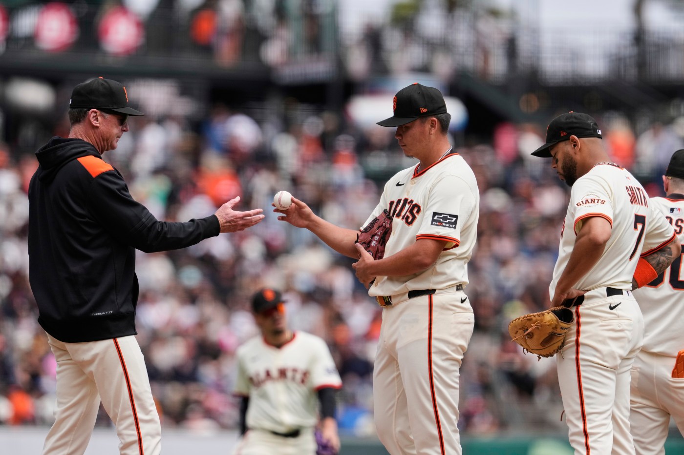 SF Giants can’t avoid sweep to Padres, endure latest blowout loss