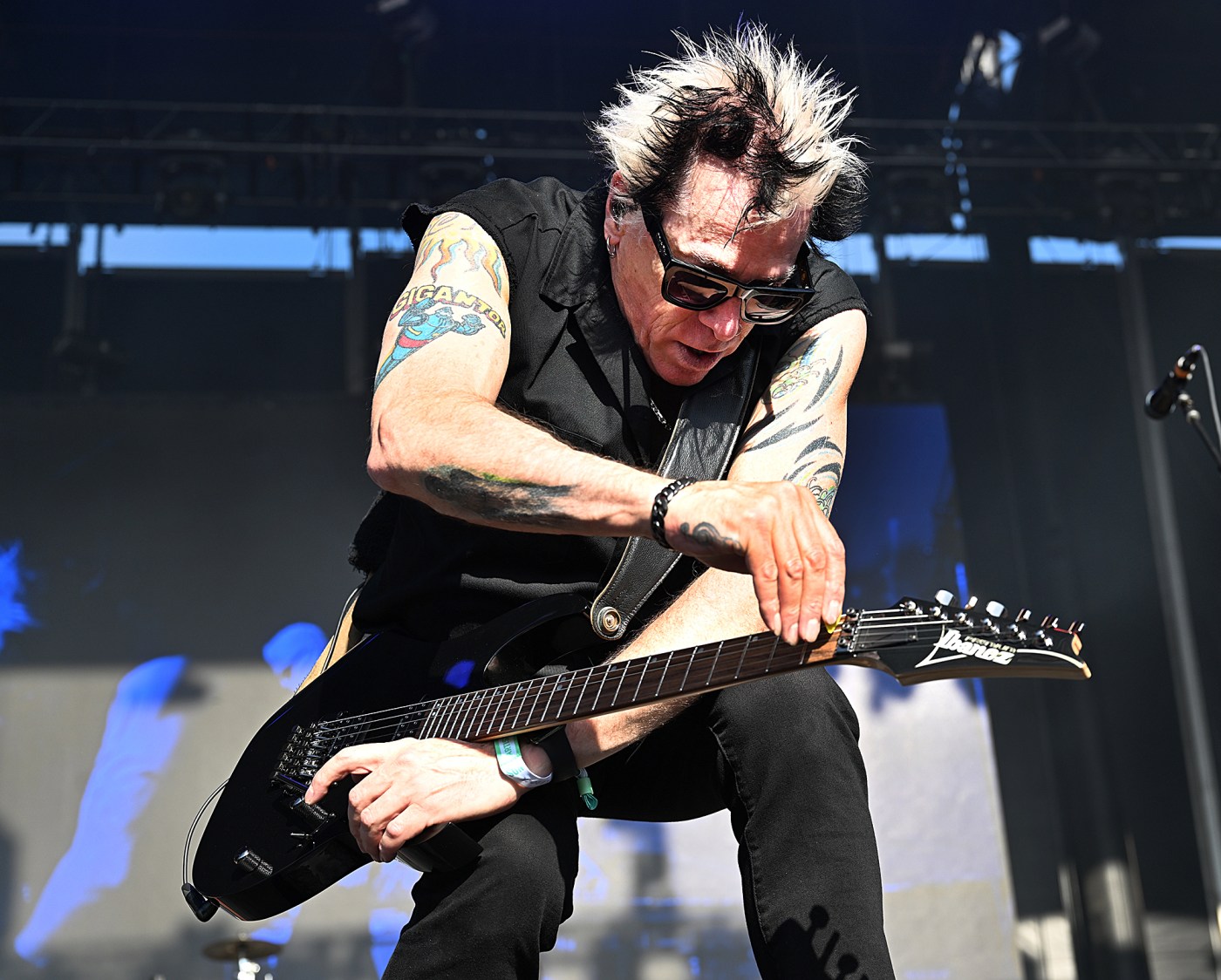 Review: Punk superstars honor heavy metal titans during superb concert