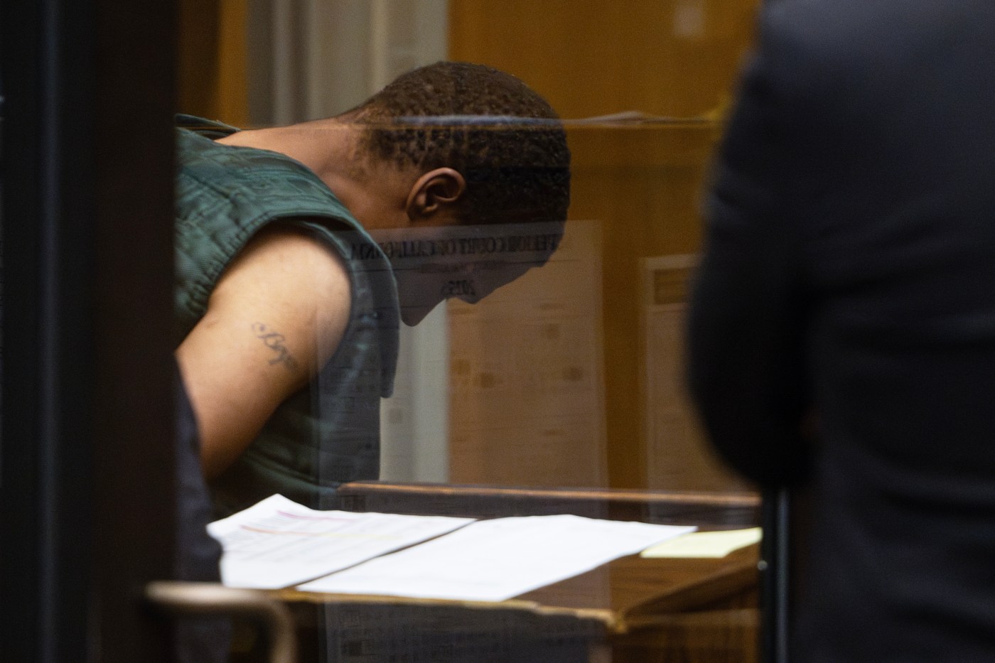 Man accused of gunning down parole agent in East Oakland enters plea
