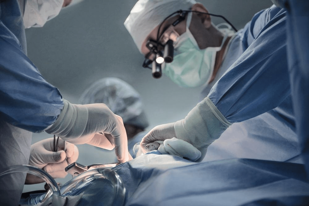 The surgeons who chose a human touch over a quick payout