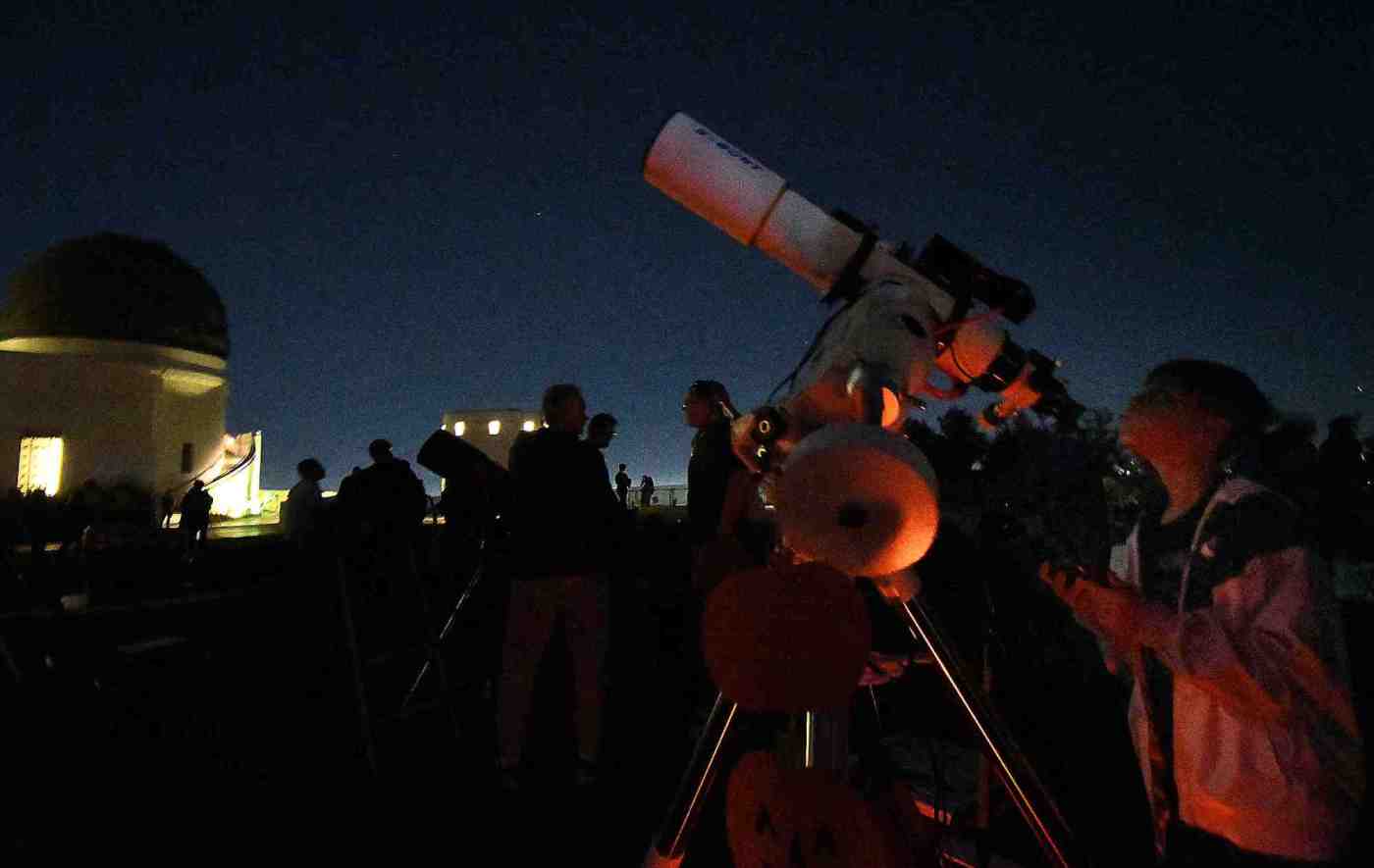 Here’s a guide to stargazing during the dog days of summer