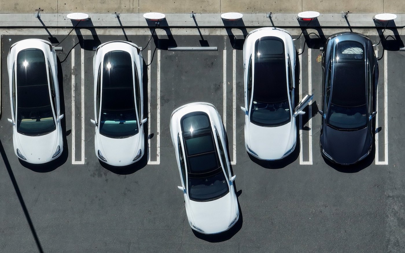 California stalls on EV subsidies as Trump cuts federal rebate