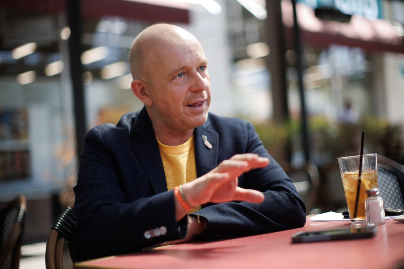 Republican candidate for governor Steve Hilton visits San Jose homeless camp, bashes Democrats