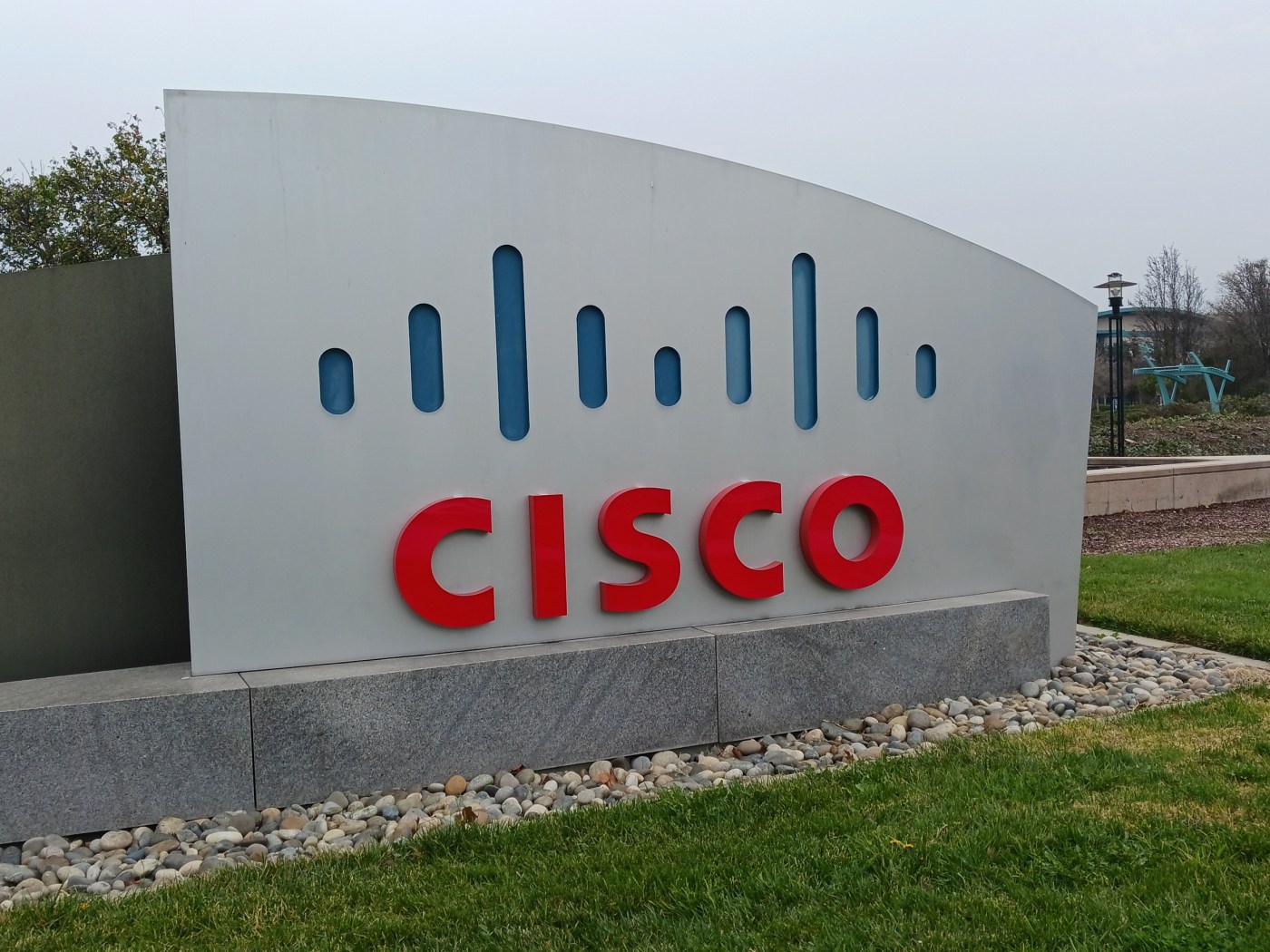 Cisco Systems trims hundreds of Bay Area jobs in ongoing downsizing