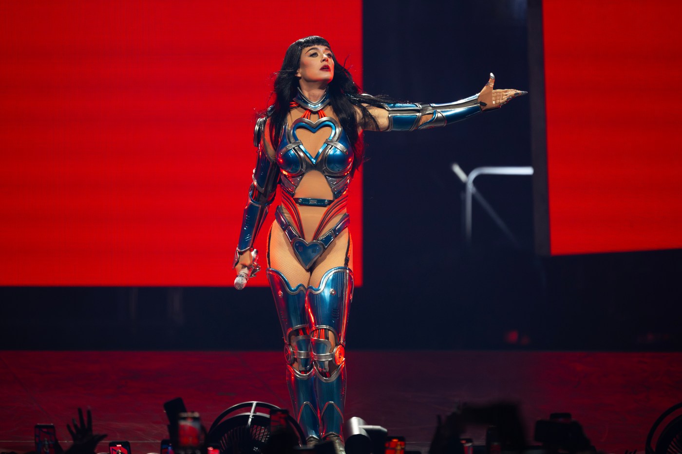 Katy Perry hit by old scandal: Filming video in protected Spanish area