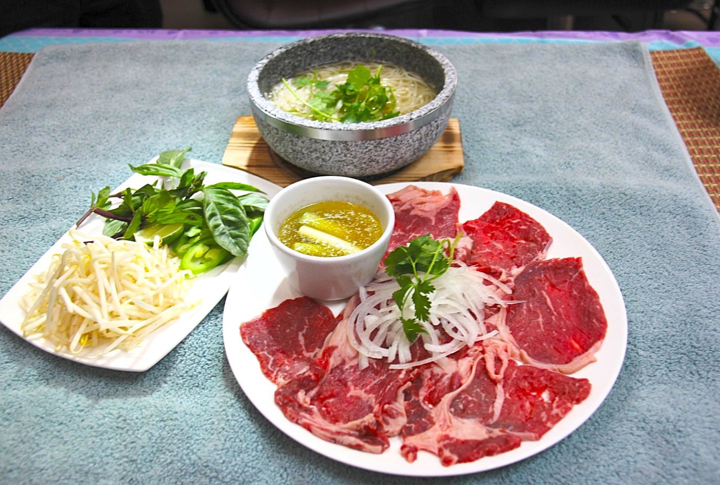A Vietnamese restaurant with ties to Le Cheval comes to Castro Valley