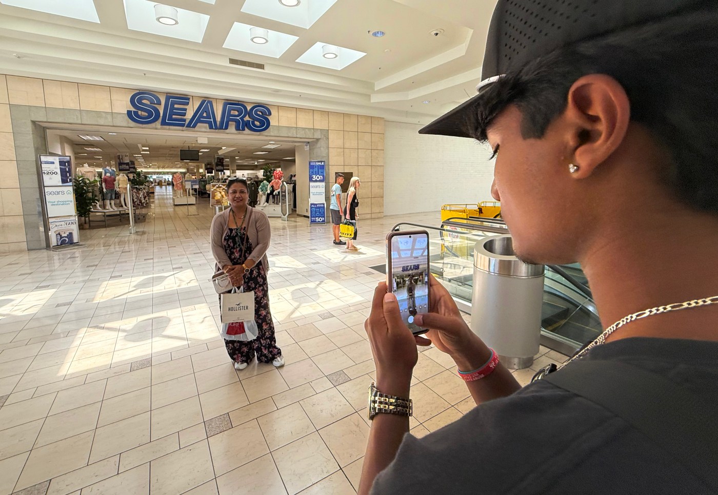 Once a retail giant, the last Sears in California lingers in Concord. But for how long?