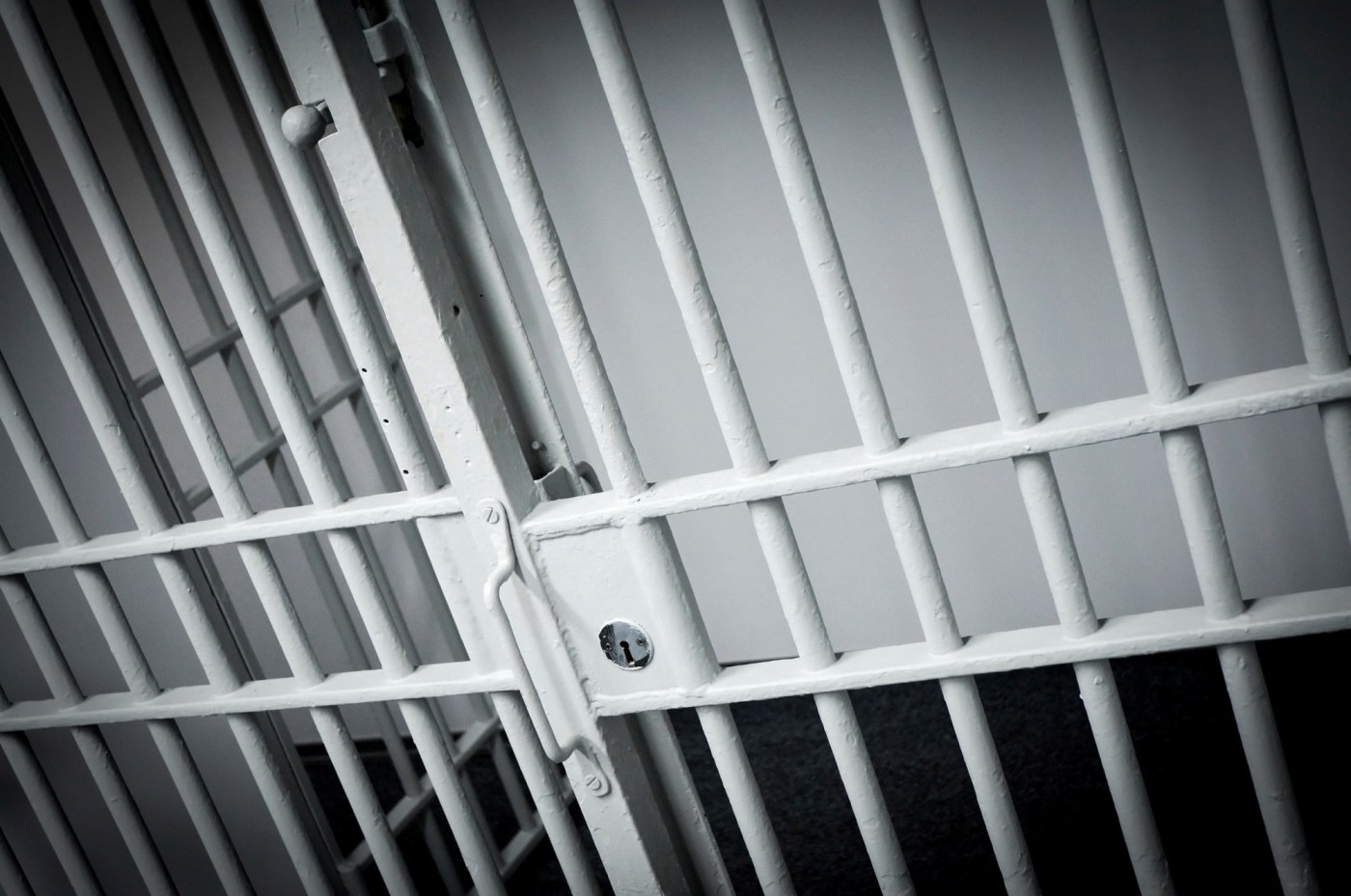 Oakland man gets nearly five years for assault on a Bay Area cop