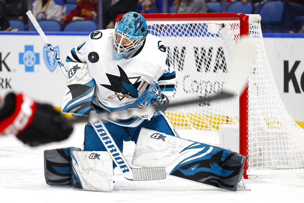Ex-San Jose Sharks goalie announces retirement with touching note