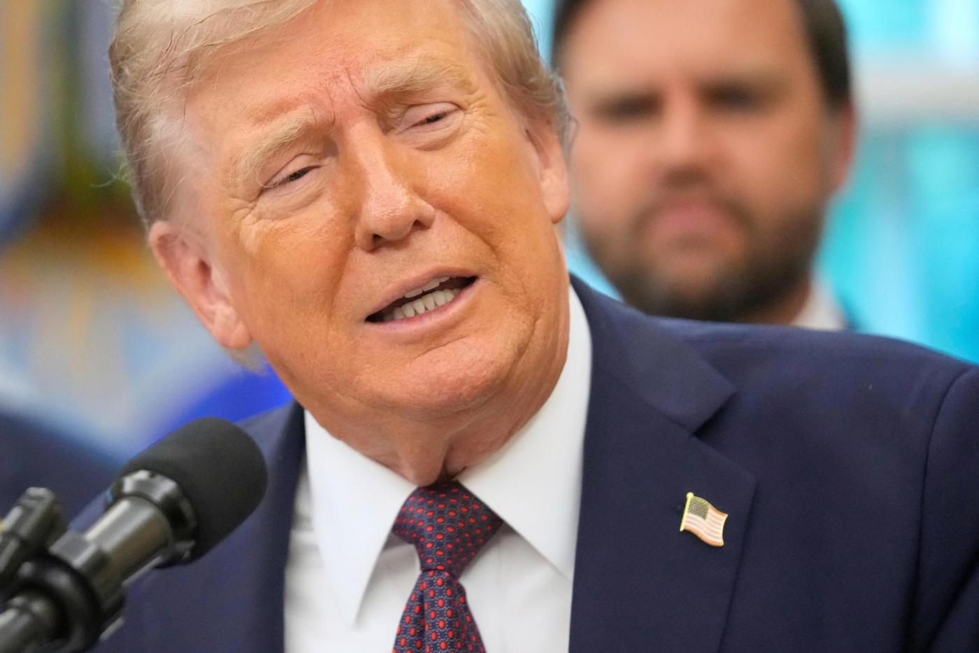 Trump addresses health rumors after days without public events