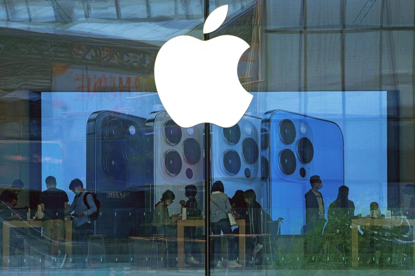 Apple’s iPhone 17, Air go on sale to years of demand for new look