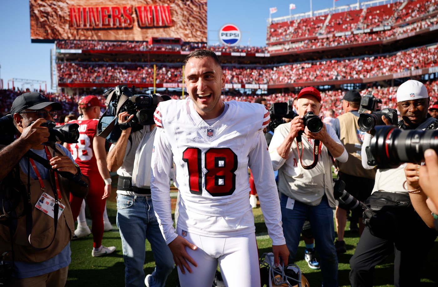 49ers report card: Clutch finish leads to 3-0, first-place mark