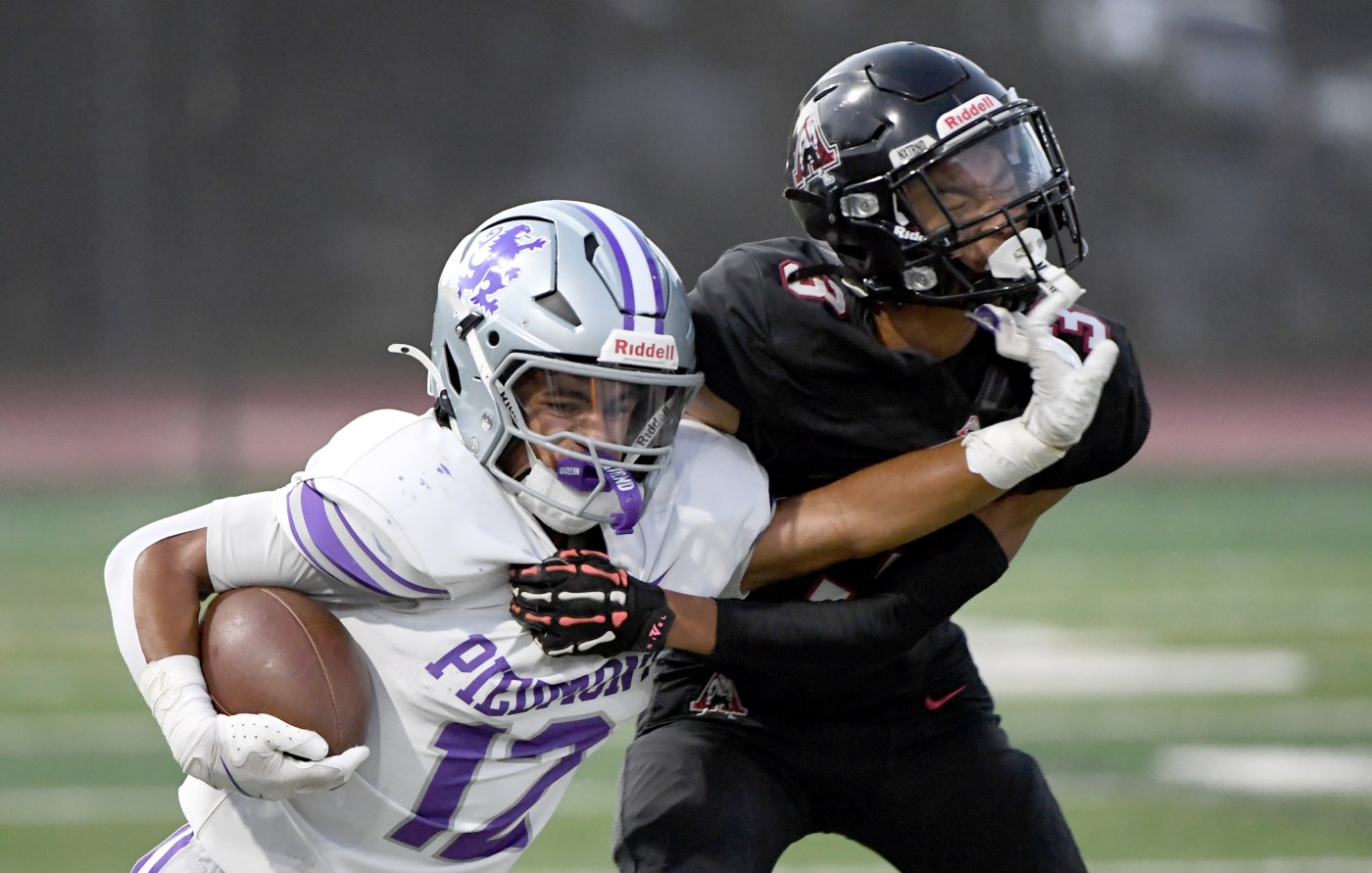 High school football in pictures: Our staff’s best photos of Week 4, 2025