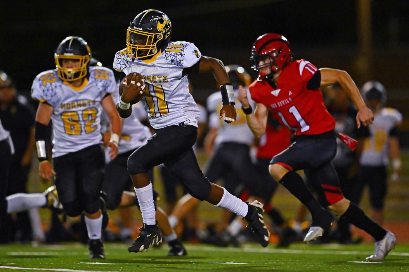 Kirk Humbles III’s three-touchdown showcase powers Alameda past Mt. Diablo