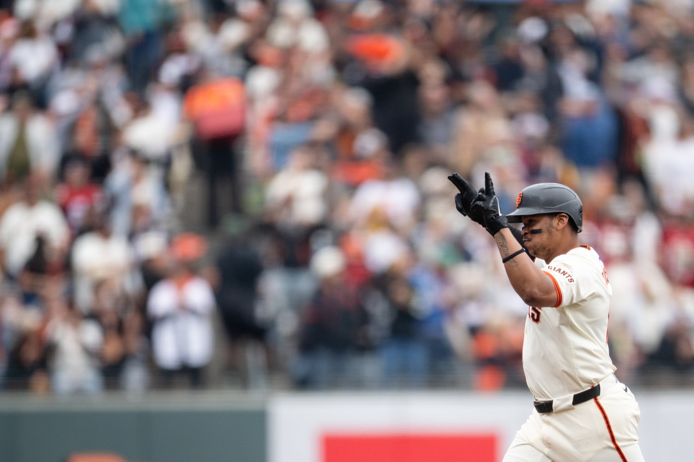 SF Giants’ season finale finds meaning with milestones for Adames, Devers, Webb