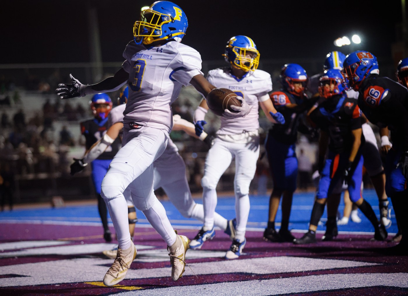Foothill hands San Leandro first loss with spectacular catch to break stalemate