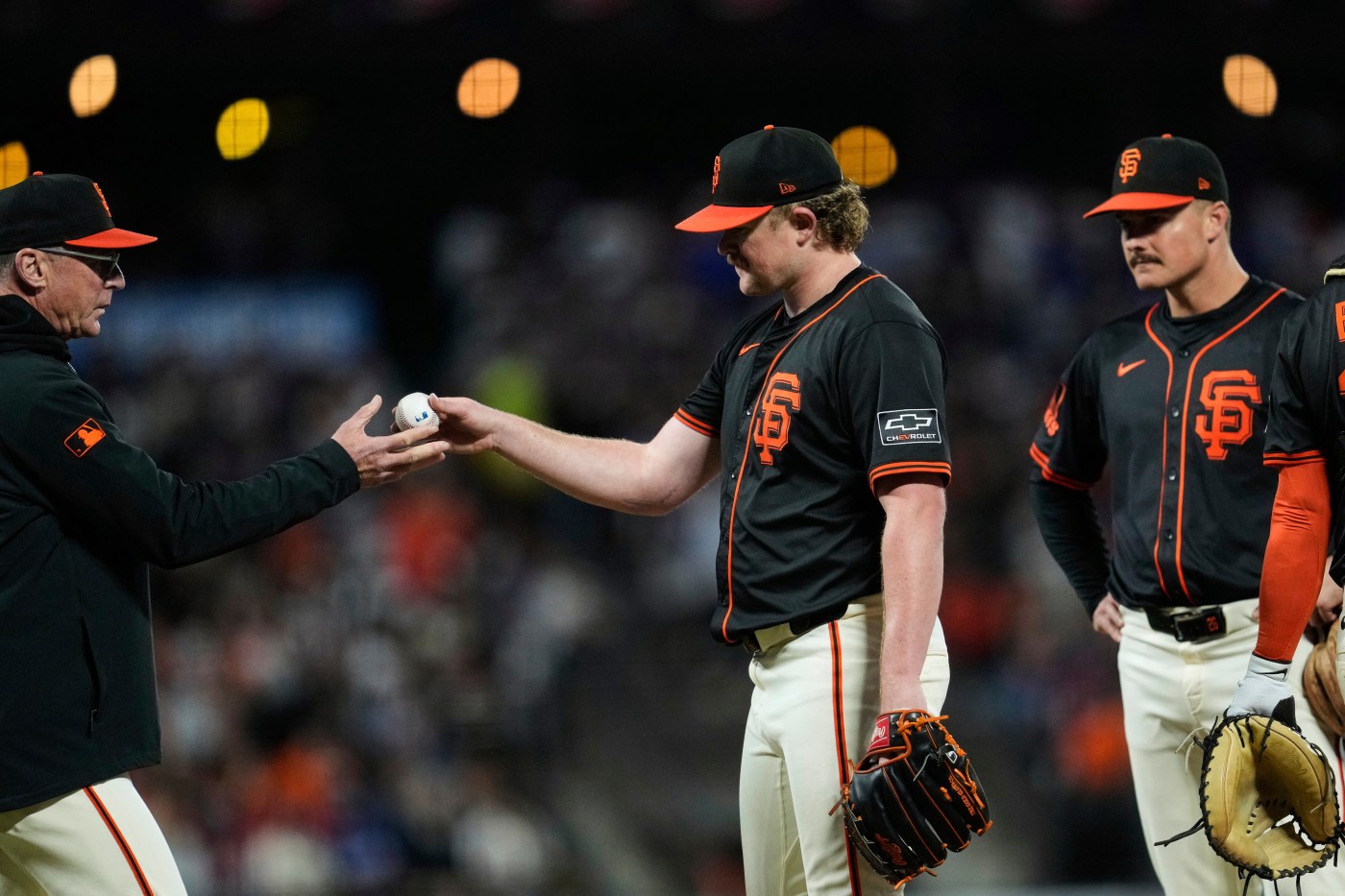 SF Giants allow 13 runs in loss to Dodgers, waste chance move up in standings