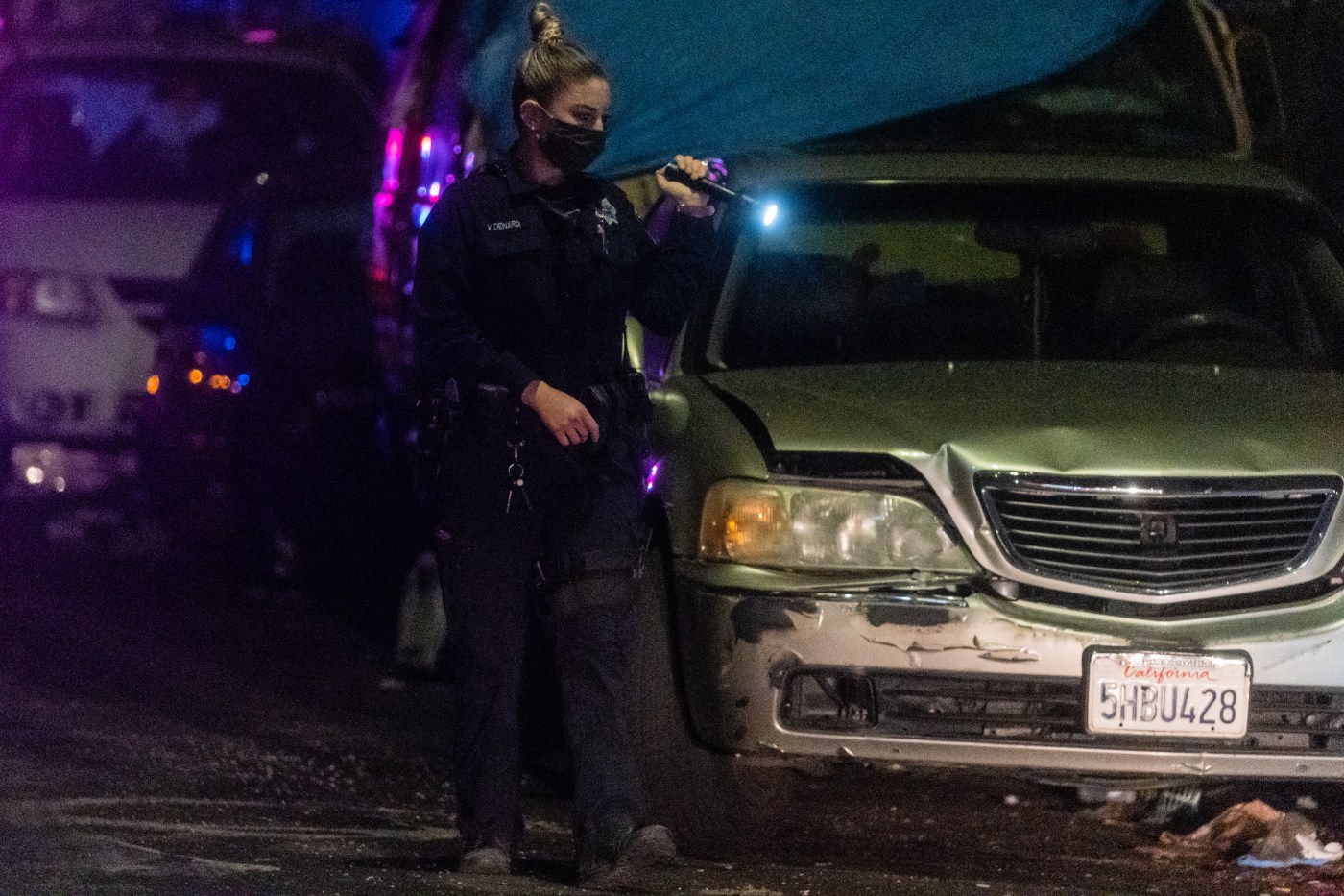 Oakland: Two alleged robbers charged in sextuple pawn shop shooting