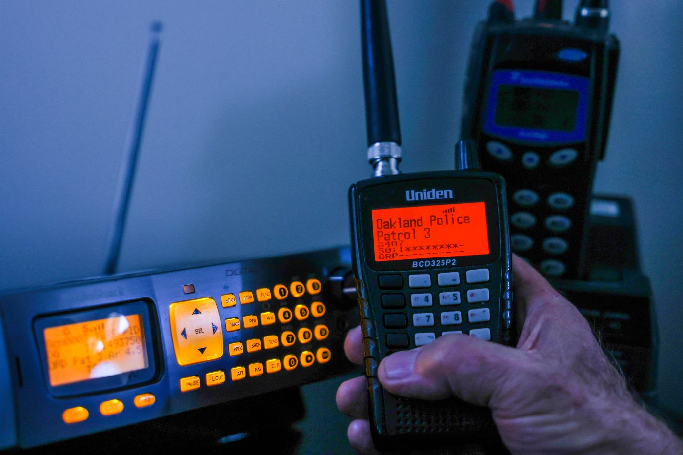 Snafu keeps Oakland police radio traffic public as East Bay-wide shutdowns loom