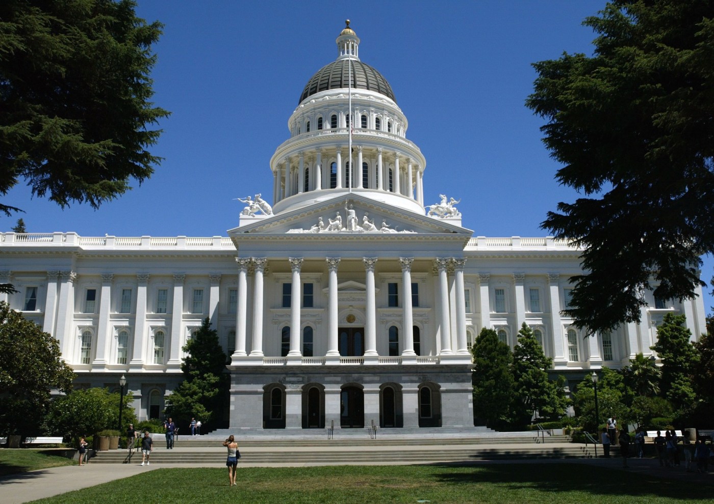 8 bills the California Legislature approved this year, from de-masking ICE agents to AI safeguards