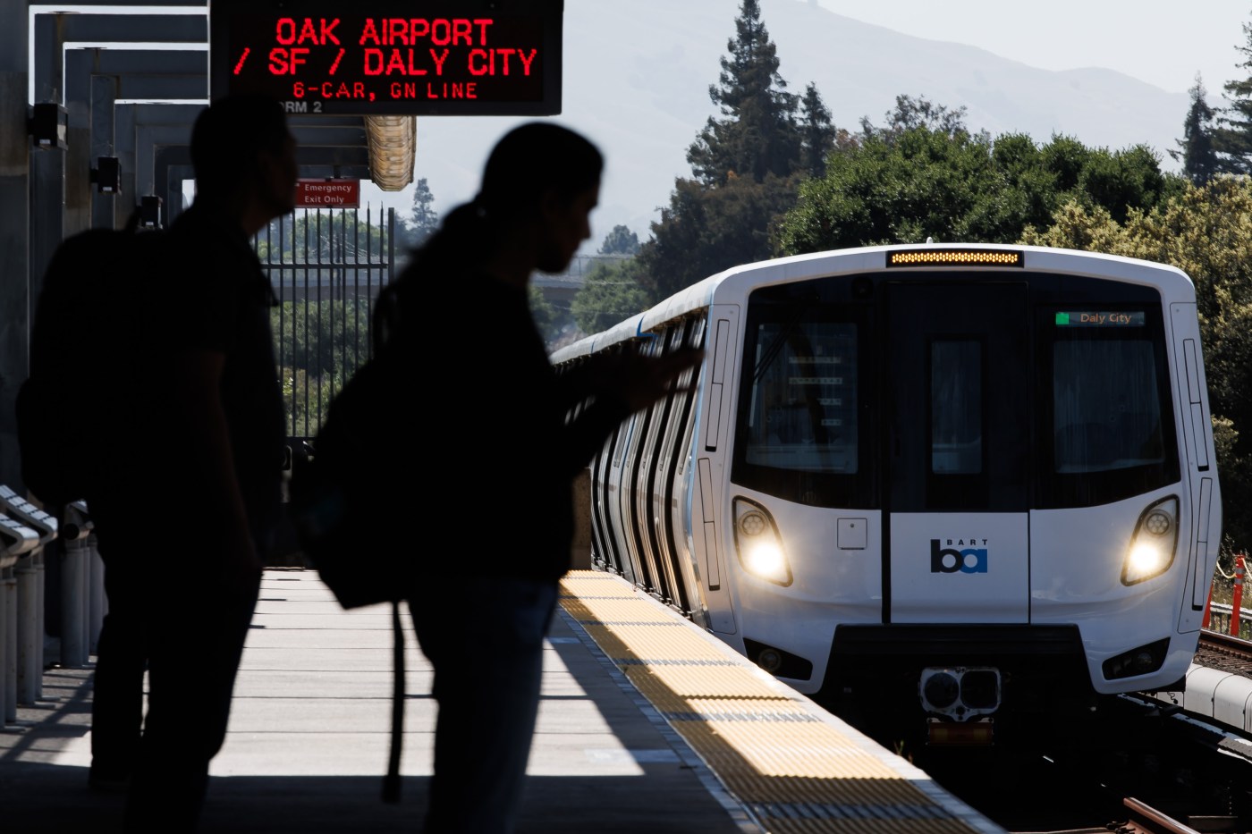 Newsom holding up a $750 million lifeline to Bay Area transit agencies, advocates say