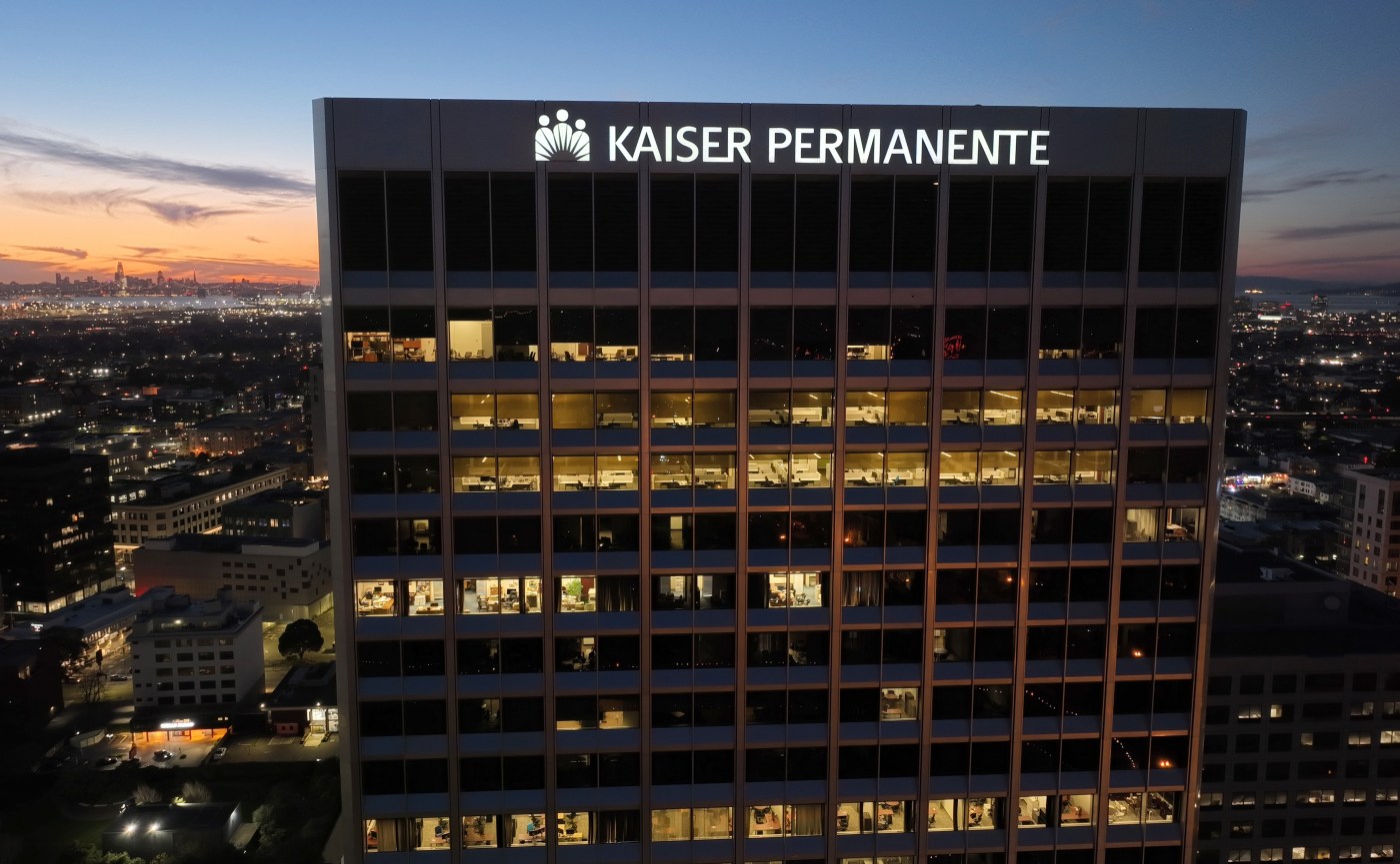 Kaiser healthcare workers in Oakland on strike to demand better patient care